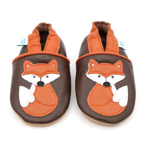 Braune Lauflernschuhe aus Leder von Dotty Fish mit weicher Sohle für Babys und Kleinkinder, Jungen und Mädchen, mit orangefarbenem Knöchelbesatz und orange-weißem Fuchsdesign.